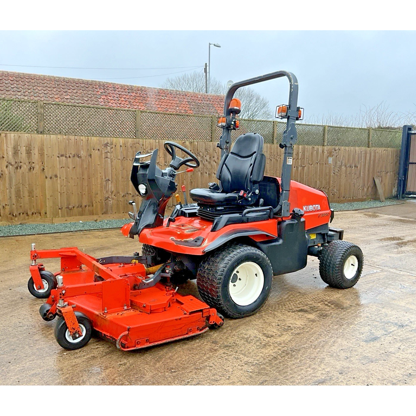 2015 KUBOTA F3890 OUTFRONT DIESEL RIDE ON LAWN MOWER